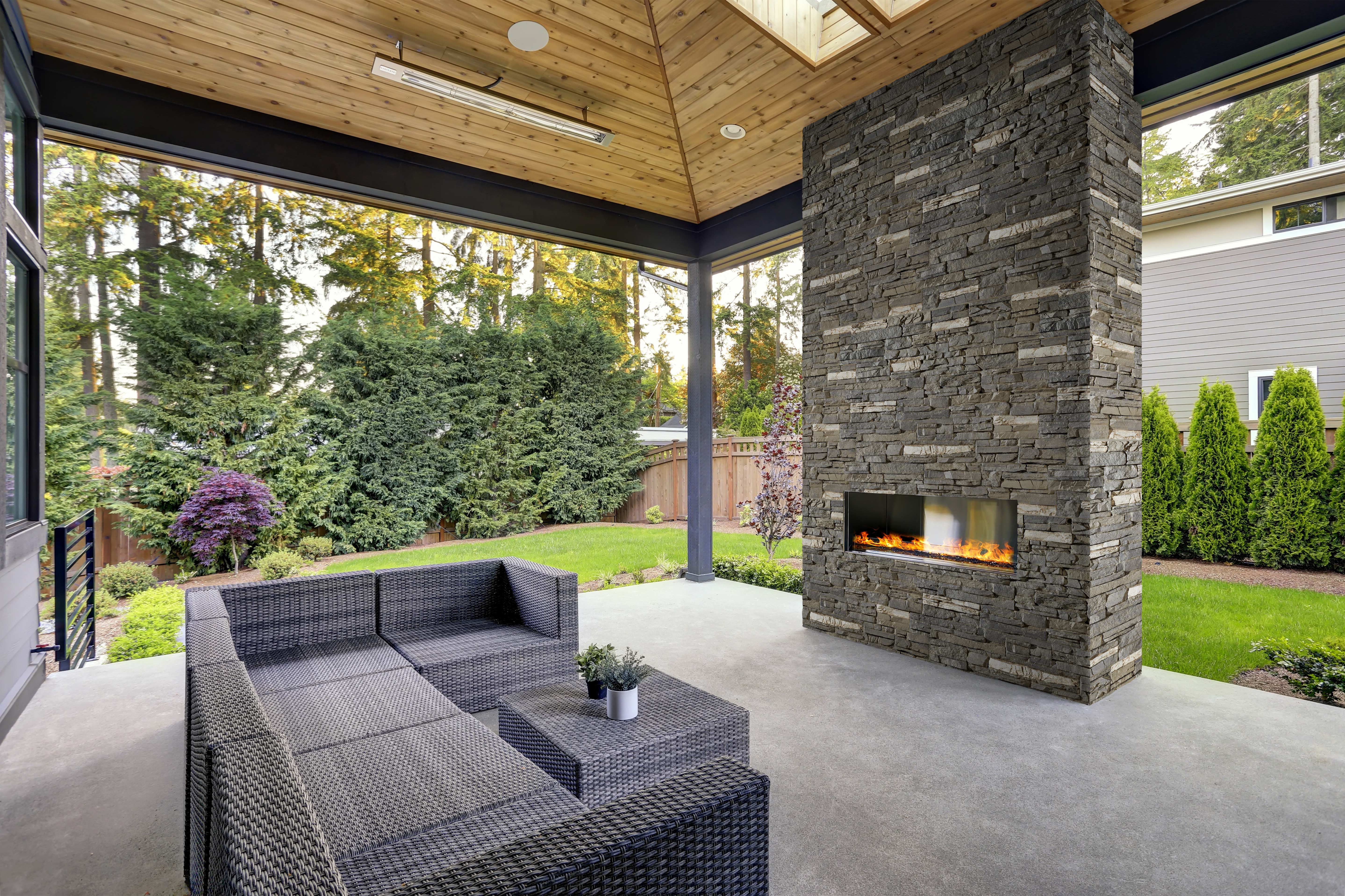 Sedona Dry Stack Faux Stone Wall Panels in Warm Pewter